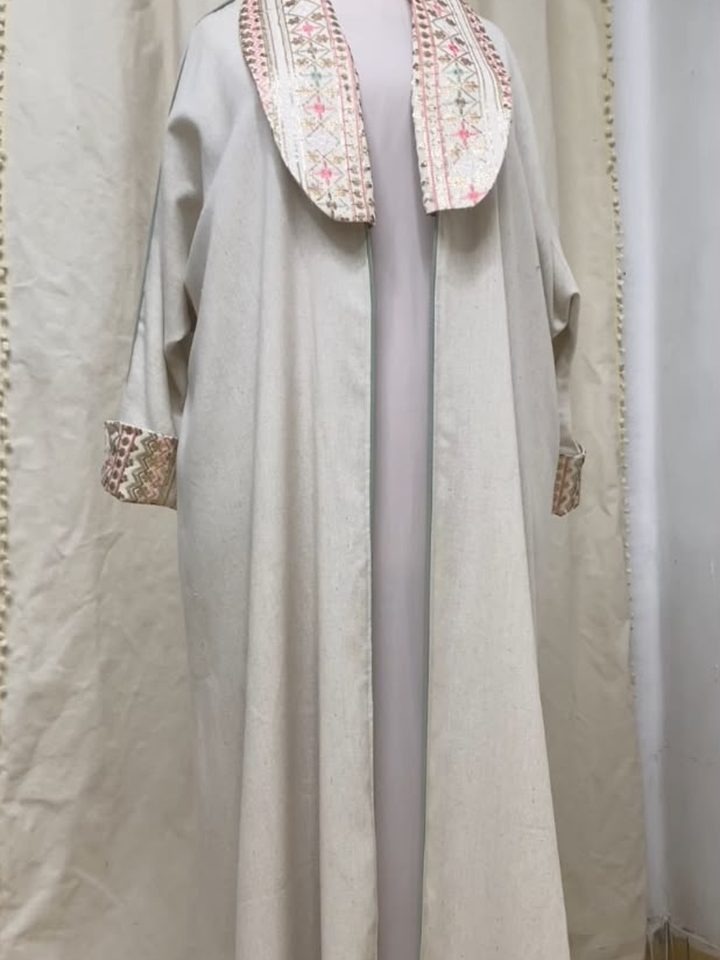 Natural linen abaya with an embroidered collar